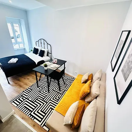 222 Charm For Tourists *